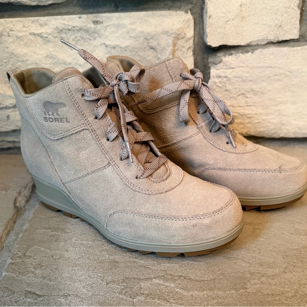 SOREL EVIE LACE UP BOOTS, SZ 9